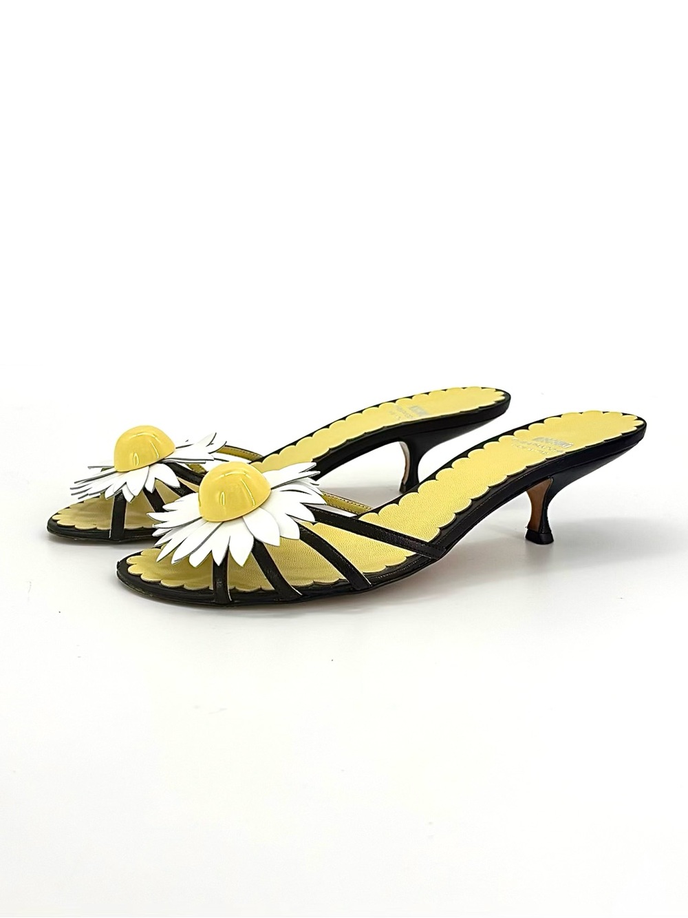 Moschino Cheap and Chic Daisy Flower Leather Kitten Heel Mules Sandals 38